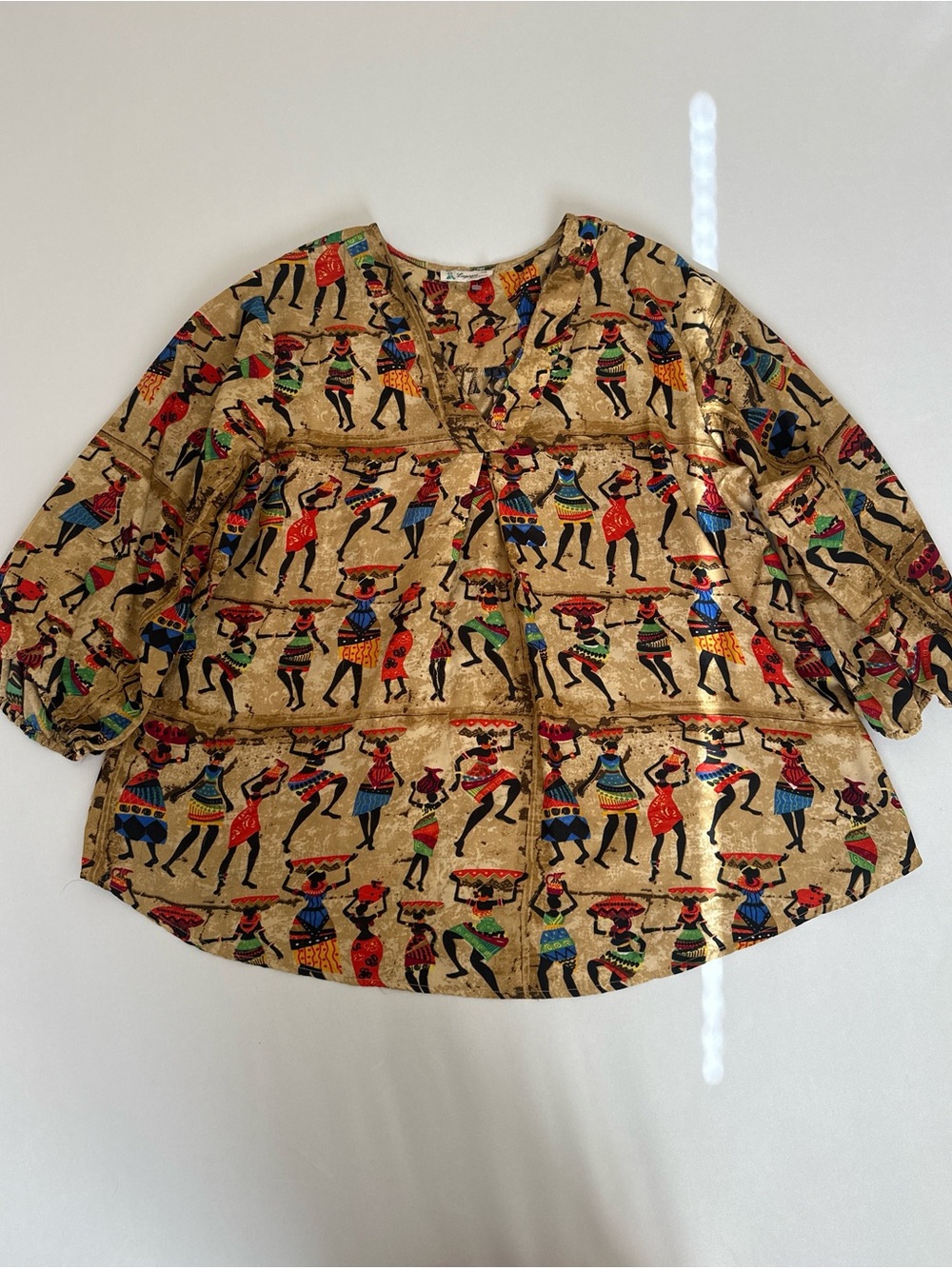 Lapogee Retro African Women Dancers Balloon Sleeves Lightweight Tunic Top